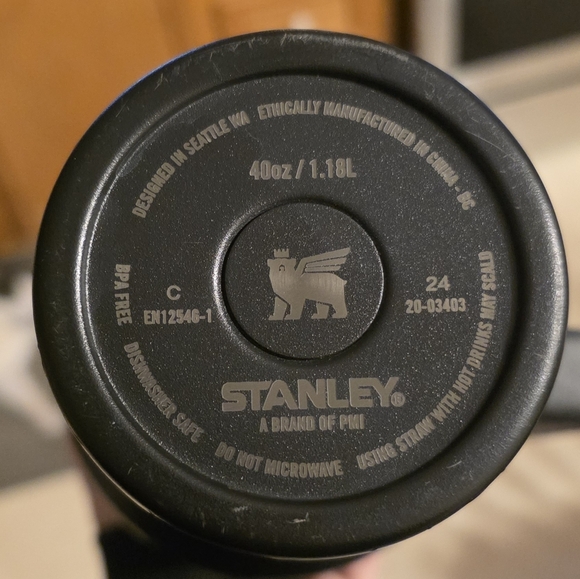 Stanley Black and Green Tumbler - Picture 3 of 4